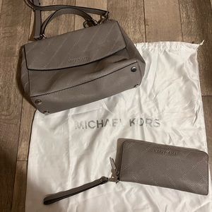 Michael Kors bag and wallet! EUC!